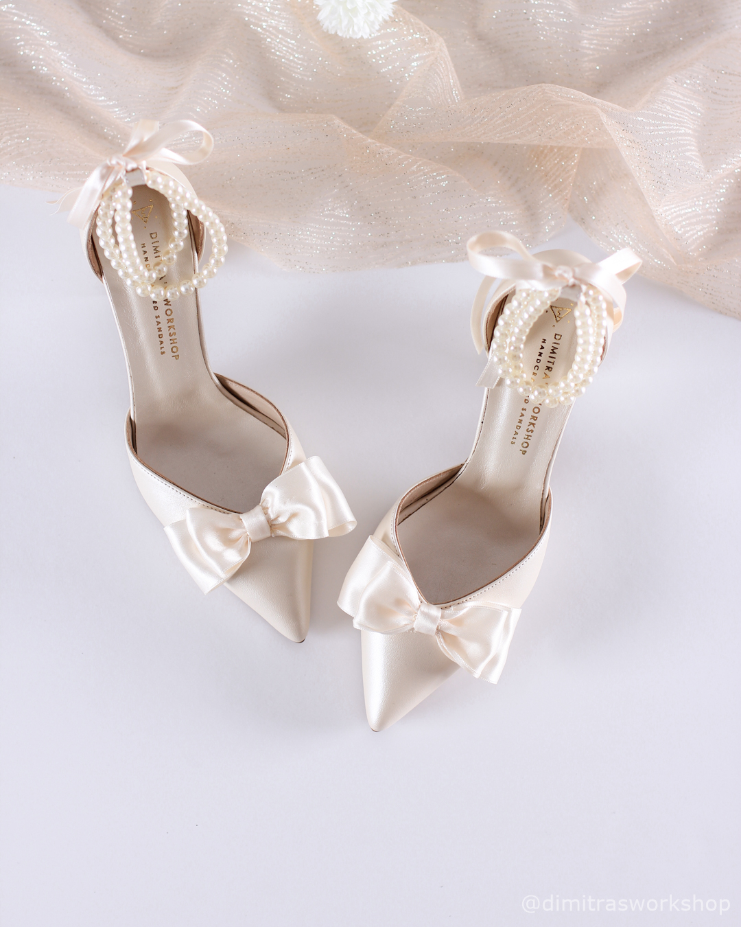 Julietta Ιβουάρ Δερμάτινες Γόβες με Φιόγκο και Πέρλες